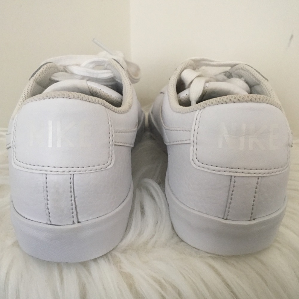 🆕 UNISEX LEATHER NIKE SNEAKERS 🆕 - Picture 10 of 13